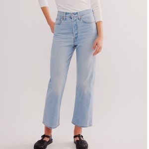 Levi’s Ribcage Ankle Jeans